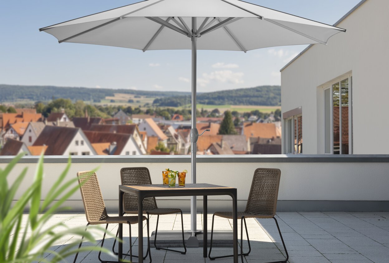 Sonnenschirme für windige Standorte